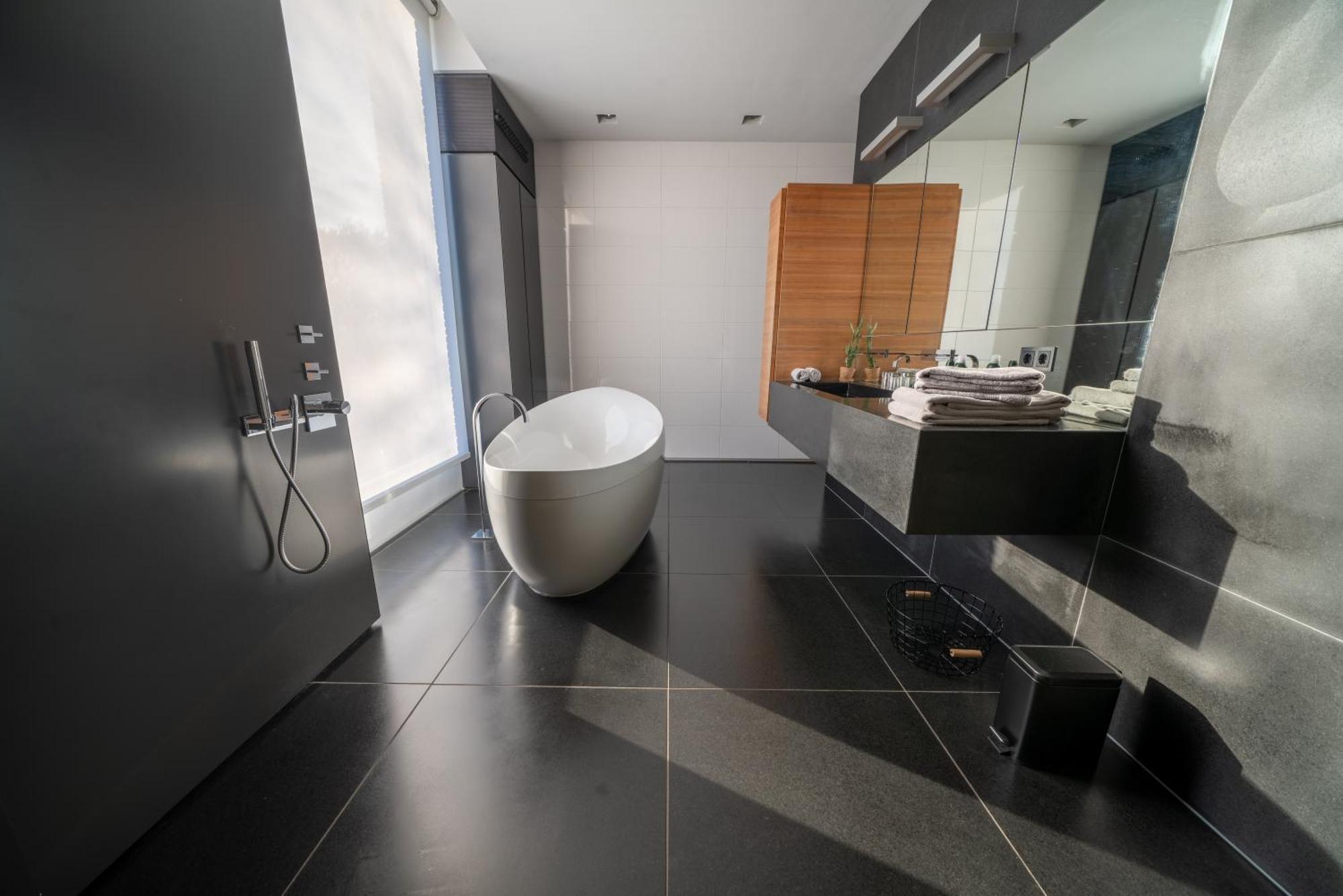Bed & Wellness Boxtel, Luxe Kamer Met Airco En Eigen Badkamer, Ligbad Dış mekan fotoğraf